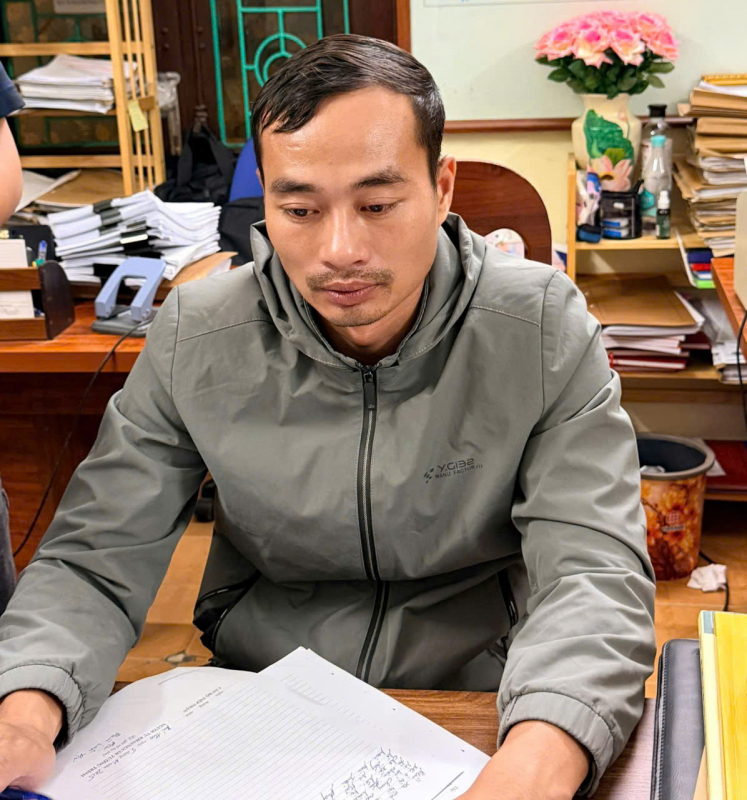 Tạm giam đối tượng điều khiển xe ô tô đâm bố vợ cũ tử vong -0